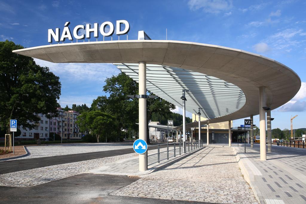 Hotel Zimni Stadion Наход Екстер'єр фото