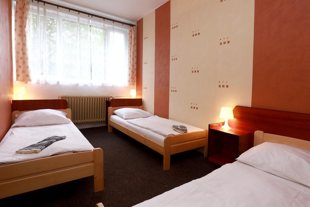 Hotel Zimni Stadion Наход Екстер'єр фото